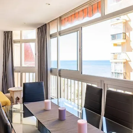 Piso Precioso Primera Linea Mar - 2 Br Apartment